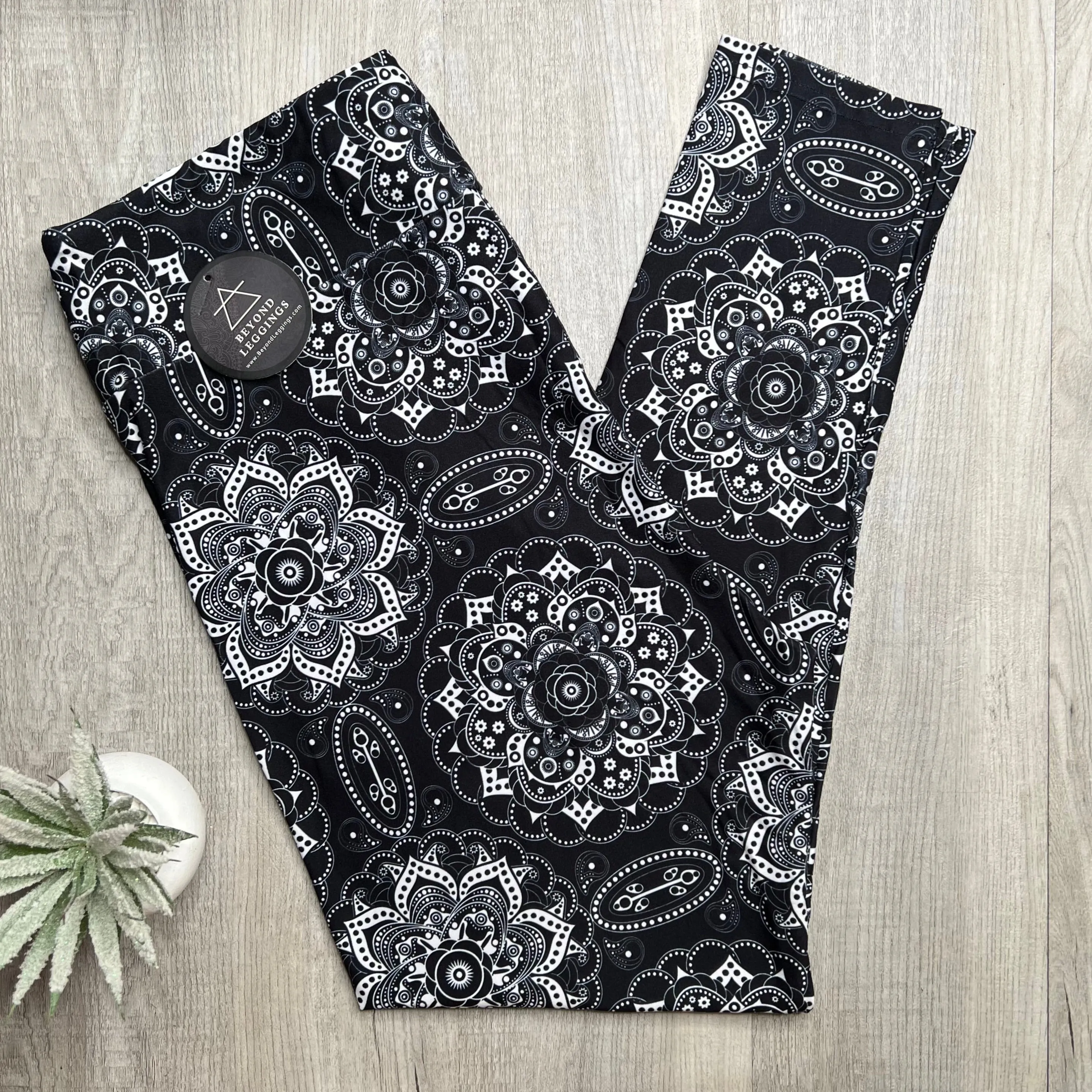 Black & White Soft Mandala Leggings