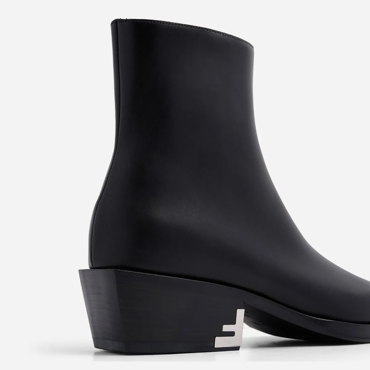 FENDI Ankle Black Leather Boots