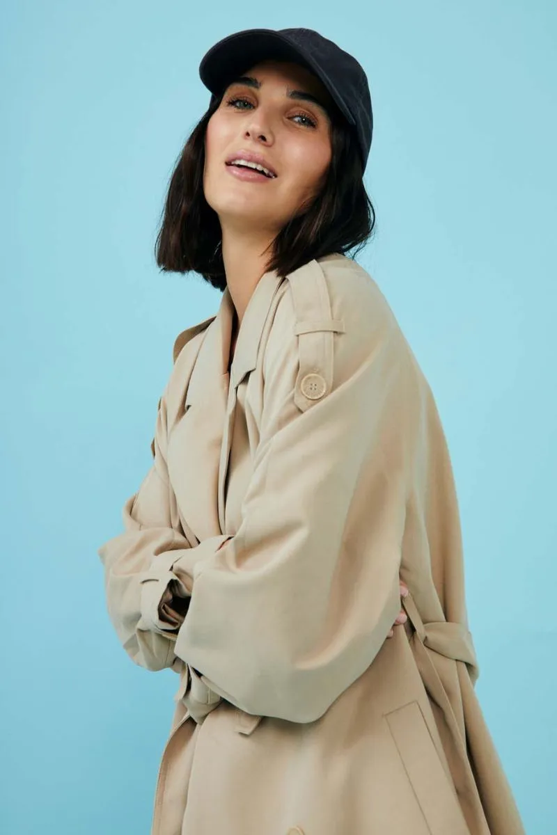 Freequent Ottie Jacket in Simply Taupe - Shop Now