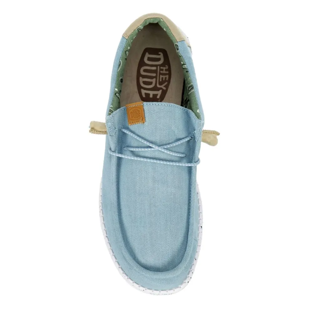 WALLY MENS SLIP ON SNEAKER HEYDUDE