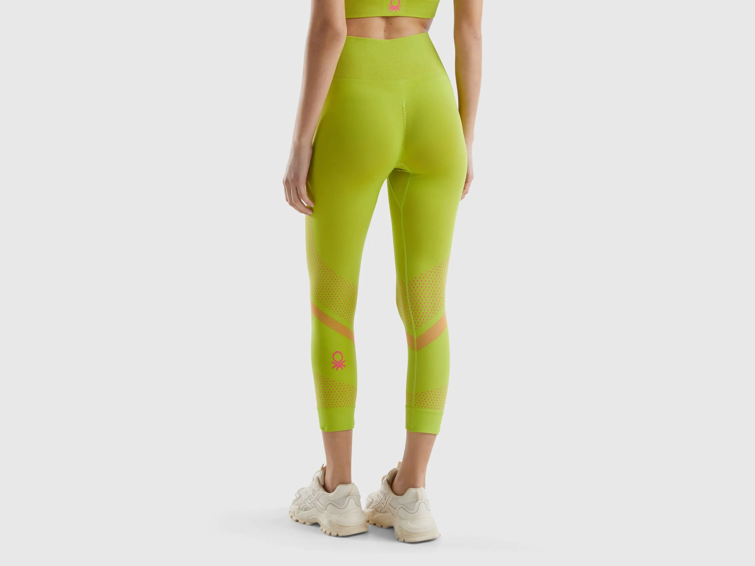 Lime Seamless 3/4 Leggings by Benetton for Sports